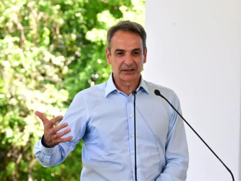 Μητσοτάκης: «Πώς το πράσινο γίνεται μπλε» – Το βίντεο από την περιοδεία στη Δυτική Μακεδονία (Videο)