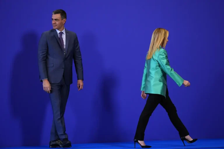 Σε νέο χαμηλό οι σχέσεις Σάντσεθ και Μελόνι: Κλιμακώνεται η κόντρα Ισπανίας – Ιταλίας για το μεταναστευτικό