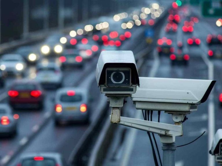 Προ των πυλών 1.000 έξυπνες κάμερες στους δρόμους: Τι θα καταγράφουν – Αυτόματα τα πρόστιμα