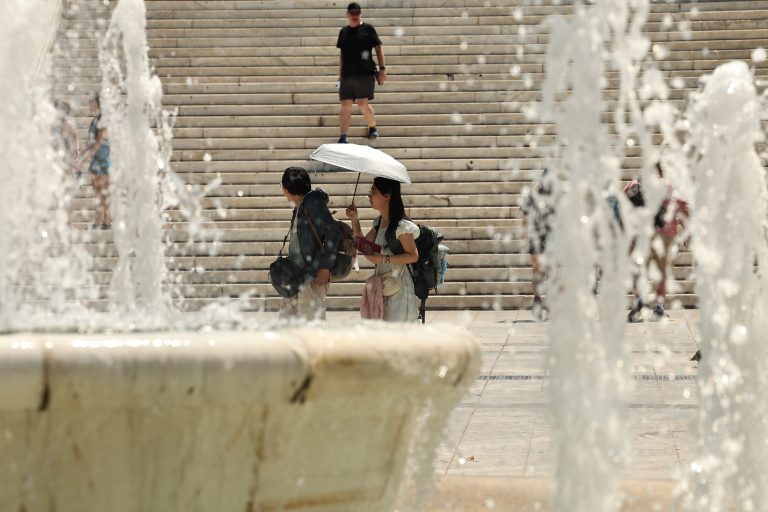 Καιρός: Έρχονται ισχυρά μελτέμια στο Αιγαίο – Στους 38°C ο υδράργυρος (video)