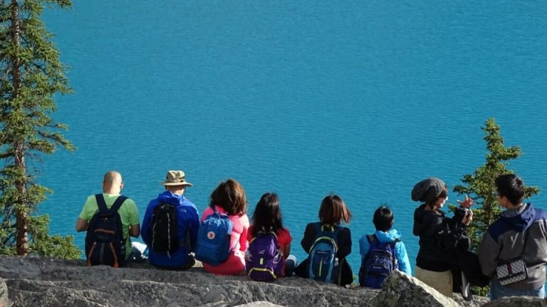 «Τουρισμός για Όλους 2026-2027»: Τι πρέπει να κάνουν όσοι κληρώθηκαν – Πότε ξεκινά η β’ φάση
