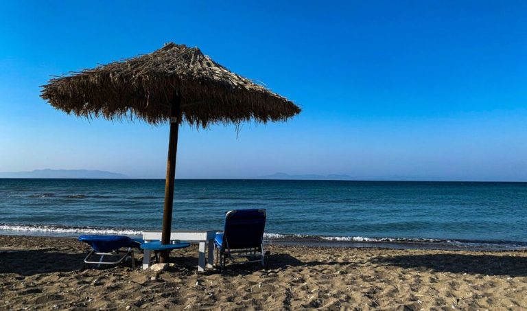 Τουριστική σεζόν στο peak, εφοριακοί σε απεργία: Τι αλλάζει στους ελέγχους