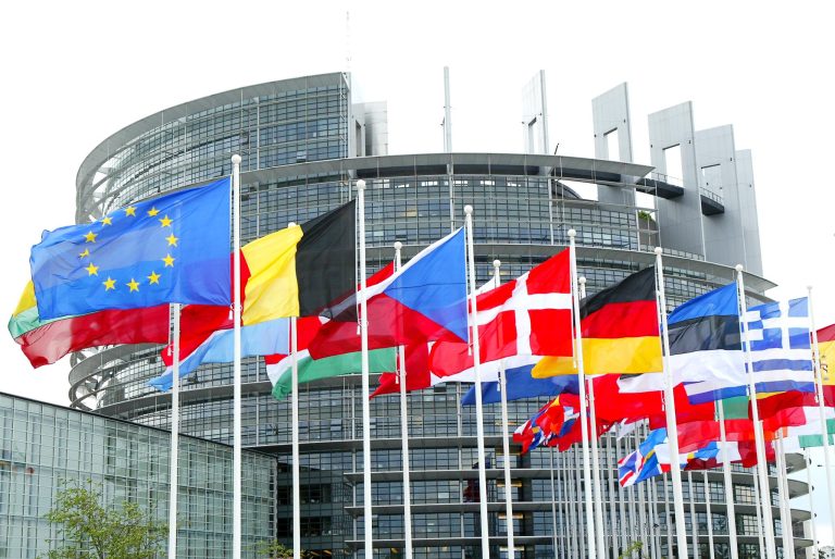 ΕΕ: Έκτακτη τηλεδιάσκεψη υπουργών Εσωτερικών για το μεταναστευτικό και την κρίση στη Θέουτα