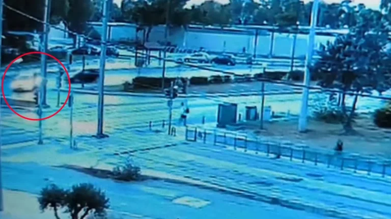 Βούλα: Βίντεο ντοκουμέντο από το σοβαρό τροχαίο με 39χρονο μοτοσικλετιστή