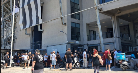 Ανησυχία στη… Bild: «Οι οπαδοί του ΠΑΟΚ προσπαθούν να μπλοκάρουν τη μεταγραφή Κωνσταντέλια στη Ντόρτμουντ»