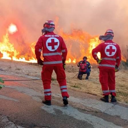 Έκκληση του Ελληνικού Ερυθρού Σταυρού για στήριξη των πυρόπληκτων – Πώς μπορούν οι πολίτες να προσφέρουν βοήθεια