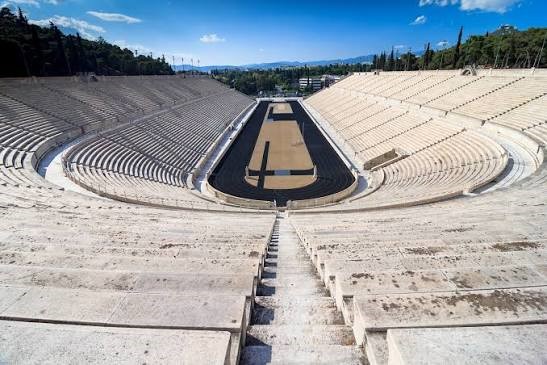 Καλλιμάρμαρο: Για πρώτη φορά μετά από 120 χρόνια καθαρίζονται τα μάρμαρά του