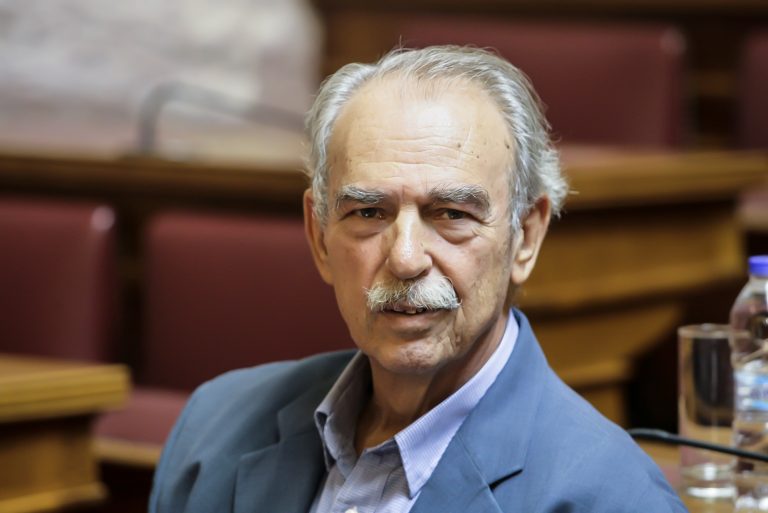 Την Τρίτη η πολιτική τελετή αποχαιρετισμού του Σπύρου Χαλβατζή