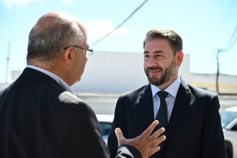Νίκος Ανδρουλάκης στη Σαντορίνη: «Η ανάπτυξη πρέπει να συμβαδίζει με τη ζωή των μόνιμων κατοίκων»