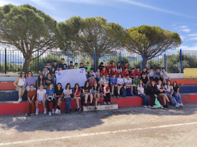 Και όμως… η Ελλάδα έχει τους λιγότερους μαθητές ανά εκπαιδευτικό στην ΕΕ – Τι κρύβει η αναλογία 7,4 προς 1