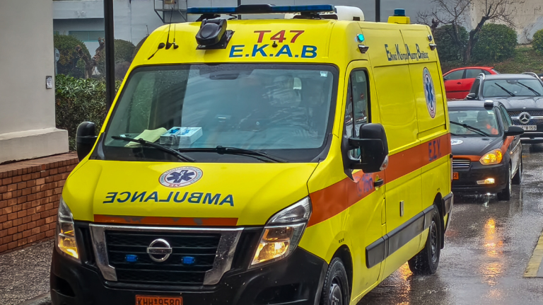Επίθεση σε 80χρονη κοντά στην πλατεία Βικτωρίας: «Την έσυραν από την αλυσίδα και έπεσε στην άσφαλτο»