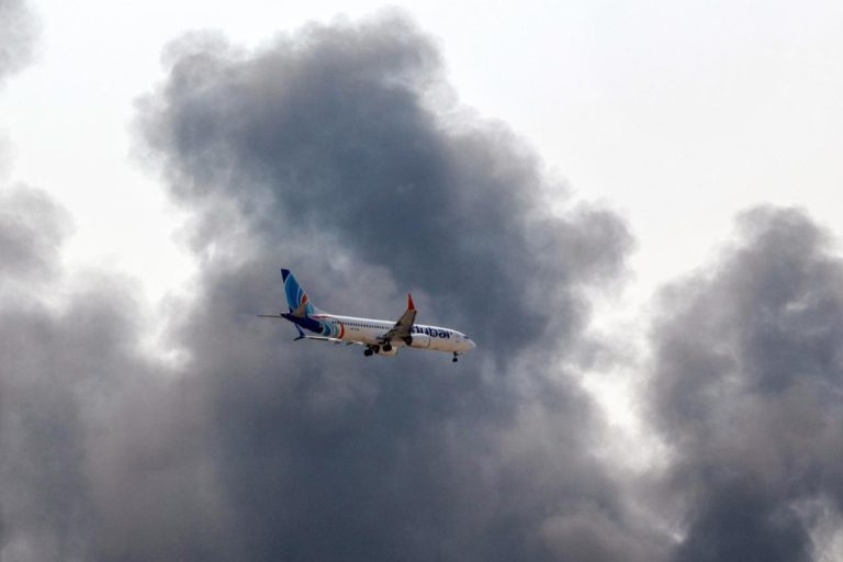 Το Ισραήλ ζητά αναστολή πτήσεων της Flydubai μετά το θρίλερ στον αέρα (Video)