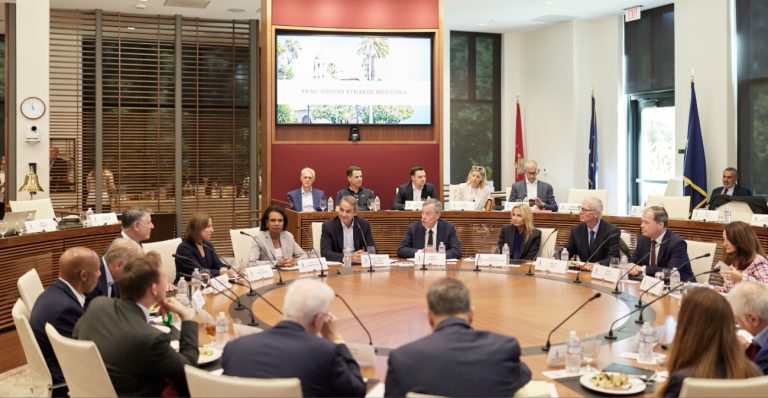 Μητσοτάκης από το Στάνφορντ: Μητσοτάκης: «Η Ελλάδα ενισχύει τη θέση της στην οικονομία και τη διεθνή σκηνή»
