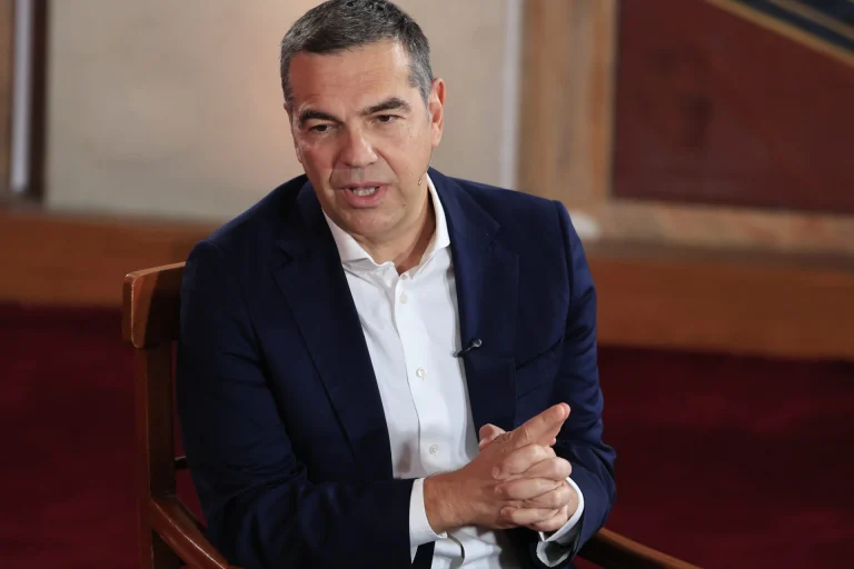Ντόμινο εξελίξεων στην Κεντροαριστερά: Αχτσιόγλου στον Τσίπρα, μεταγραφές στο ΠΑΣΟΚ