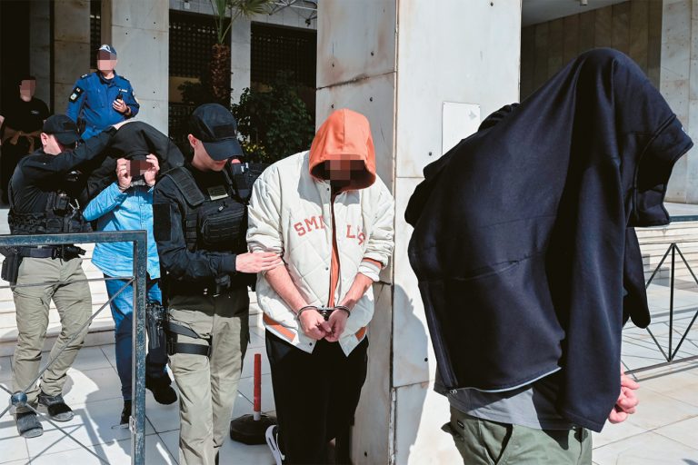 Pizza Fan: Στον ανακριτή οι πρώτοι 10 κατηγορούμενοι – Τα διπλά βιβλία και το €1,2 εκατ. σε μετρητά