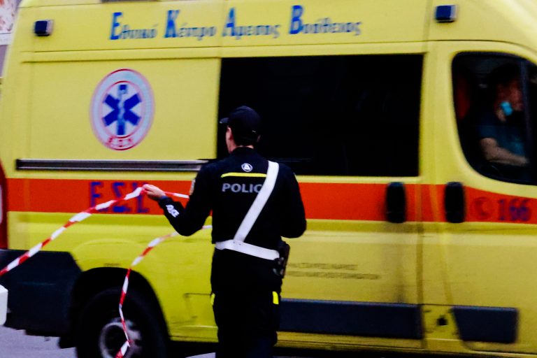 Τροχαία στη Θηβών: Νεκροί δύο νέοι, 28 και 24 ετών, σε εκτροπή μηχανής (VIDEO)