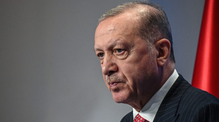 Τουρκία: Σενάριο εκλογών την άνοιξη του 2028 ανοίγει τον δρόμο για νέα υποψηφιότητα Ερντογάν