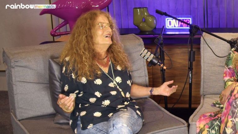 Σοφία Φιλιππίδου για τους «Δύο Ξένους»: «Είχε αναφορά στην Αγγελική Νικολούλη – Έκανα αντίσταση και δεν έγινα ξανθιά»