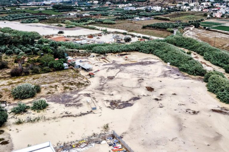 Η Κρήτη μετρά πληγές από την κακοκαιρία – Διασώσεις, κομμένοι δρόμοι και νέες προειδοποιήσεις (Video)