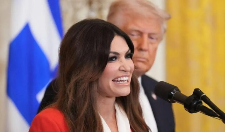 Κίμπερλι Γκίλφοιλ: Παραιτήθηκε η πρέσβης των ΗΠΑ στην Αθήνα (Video)