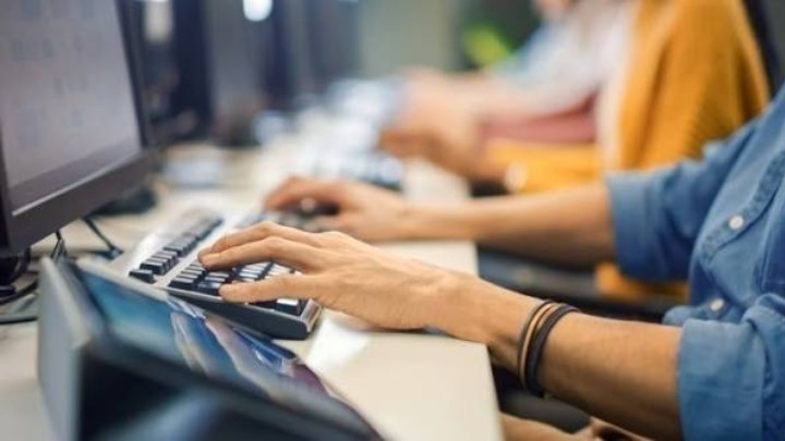 Το τέλος των άνισων αμοιβών: Η μισθολογική διαφάνεια φέρνει νέους κανόνες από την 1η Νοεμβρίου